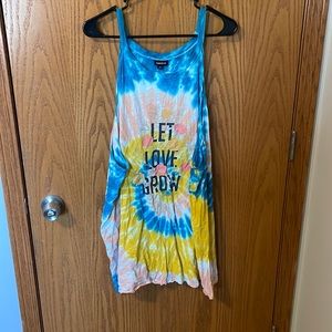 Torrid size 5 Let Love Grow Tank Top